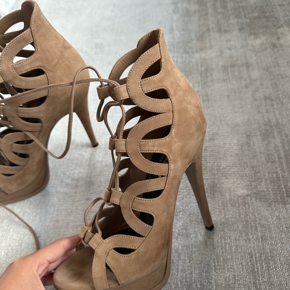Saint Laurent shoes - Picture 3 of 3